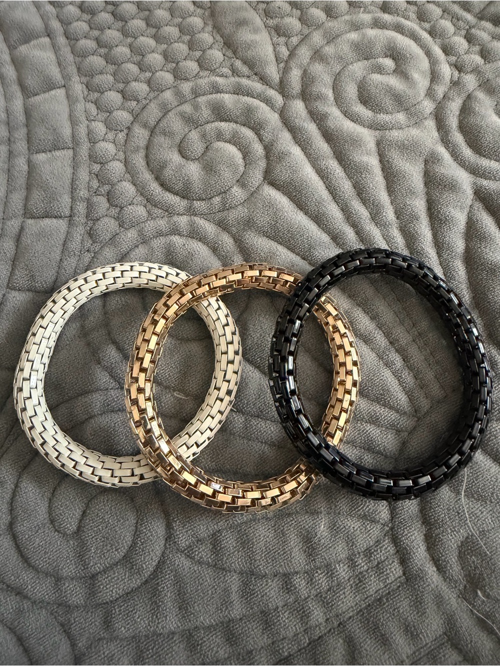 Multi-Color Stainless Steel Link Bangle Set - Silver, Gold & Black — stretchable